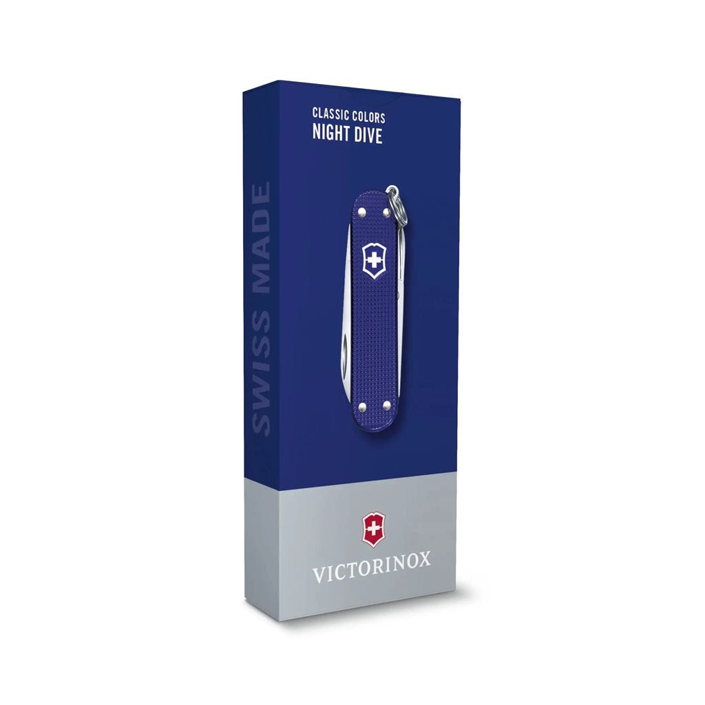 Navaja Victorinox Classic SD Alox 58mm Sweet Berry con acabado anodizado y 5 funciones