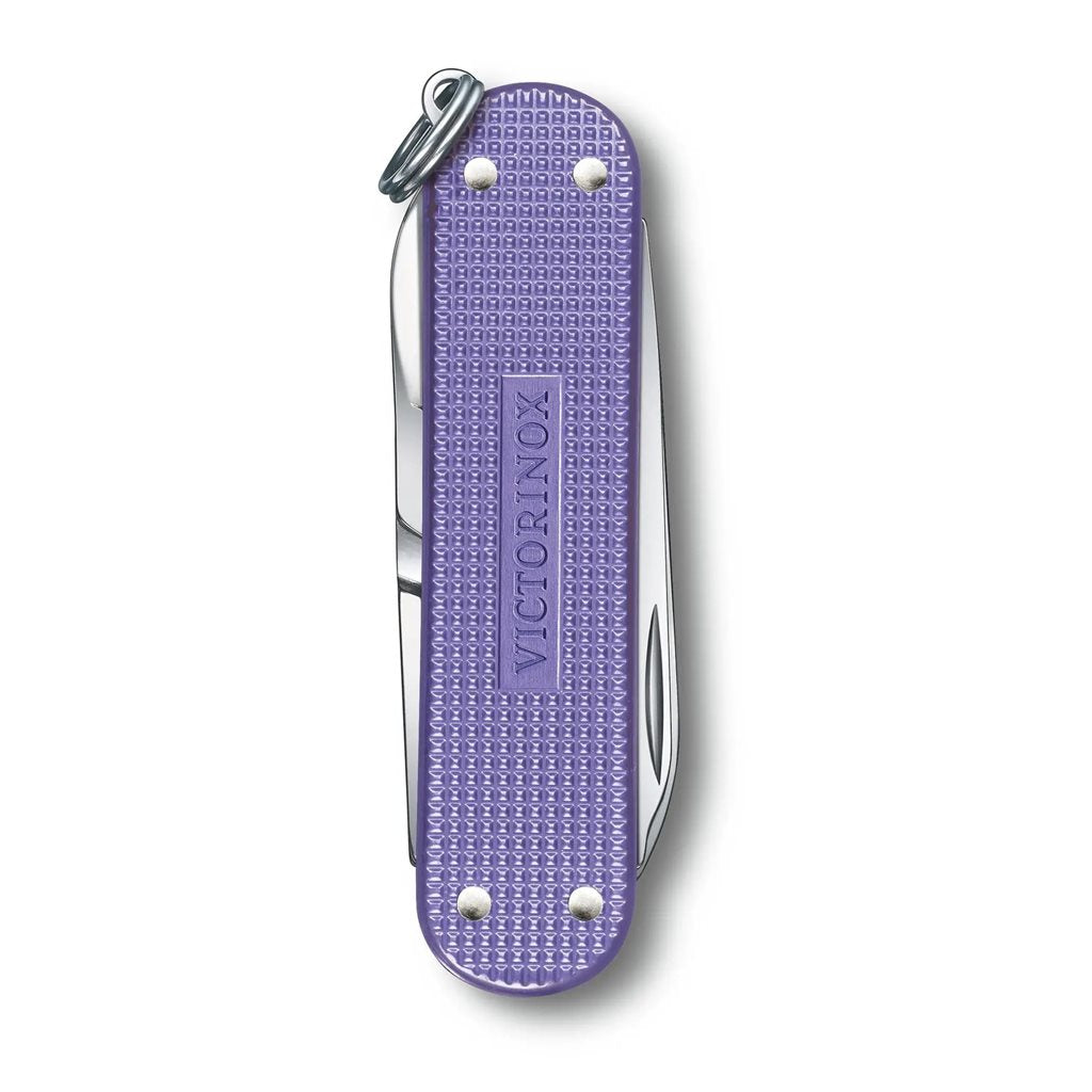 Navaja Victorinox Classic SD Alox 58mm Sweet Berry con acabado anodizado y 5 funciones