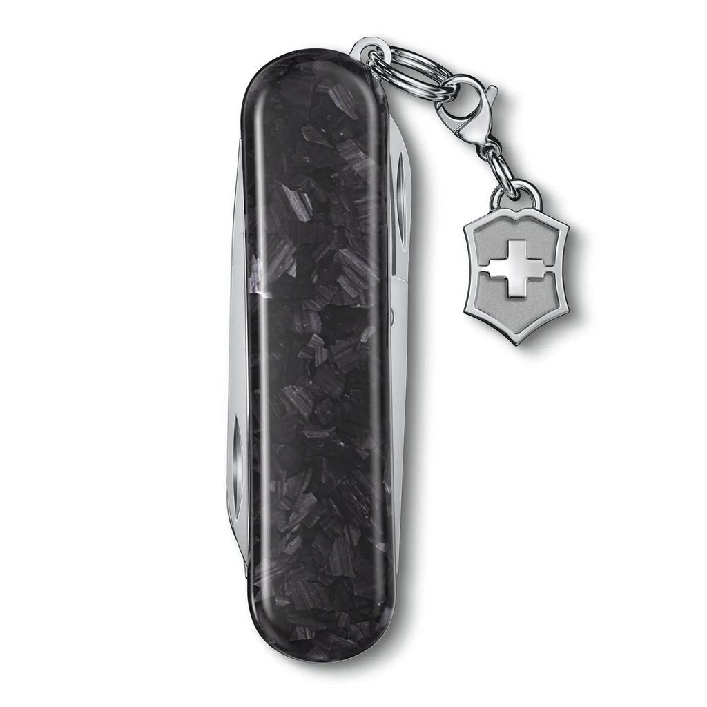 Navaja de bolsillo Classic SD BRILLIANT Carbon edición limitada con 5 funciones y llavero con cruz suiza