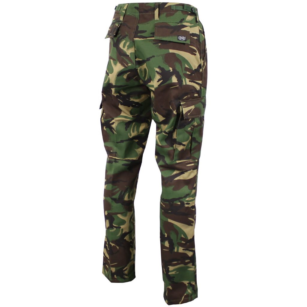 Pantalones BDU corte US con camuflaje británico DPM, 65% poliester 35% algodon