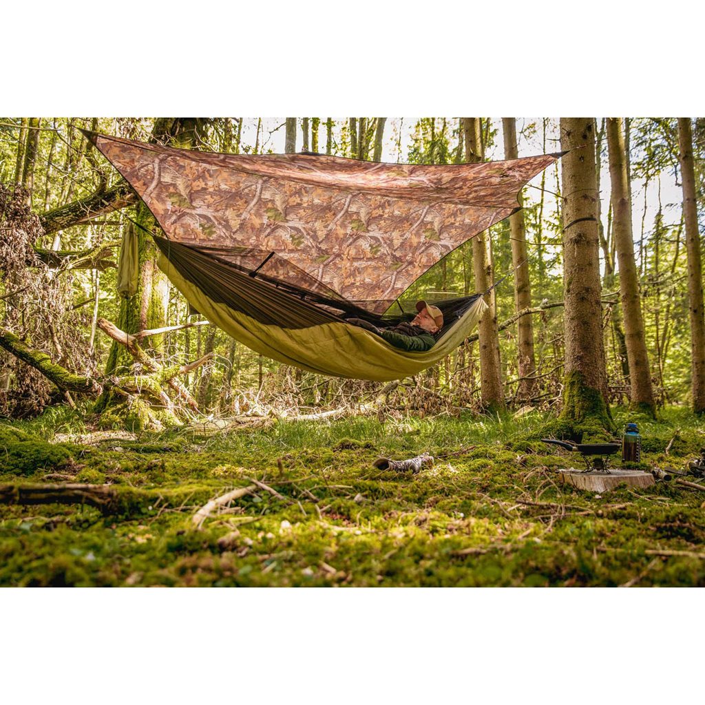 Hamaca MOSKITO TRAVELLER THERMO QUILTED con mosquitera integrada y aislamiento térmico inferior