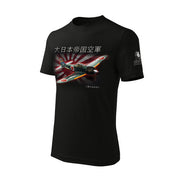 Camiseta manga corta con estampado a todo color del avión Mitsubishi A6M Zero y textos en japonés