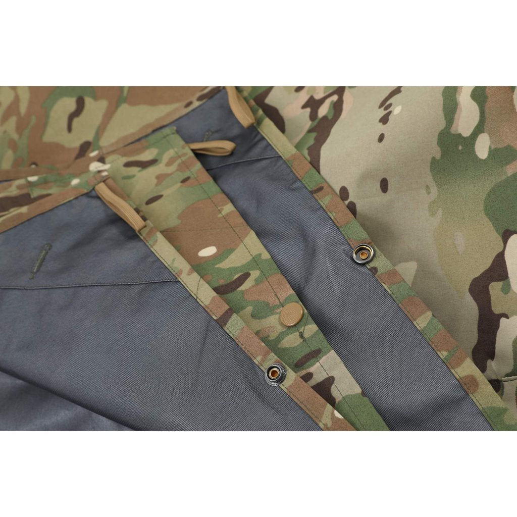 Poncho UTILITY IR en patrón multicam, impermeable y transpirable