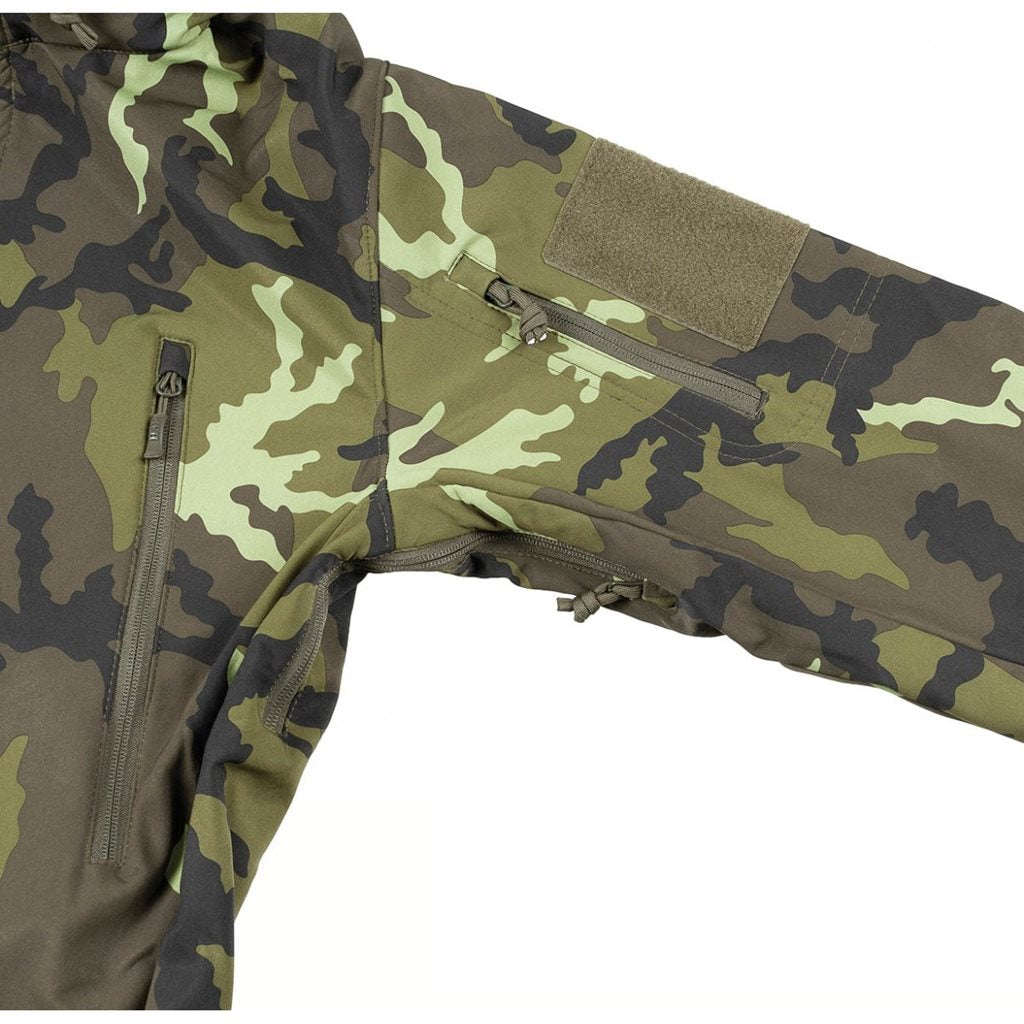 Chaqueta SCORPION softshell camuflada vz.95, material SHIELD+, cremalleras YKK
