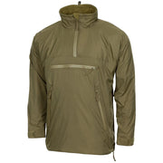 Bunda GB Thermal ligera verde, vista frontal con capucha guardada en el cuello y bolsillos frontales