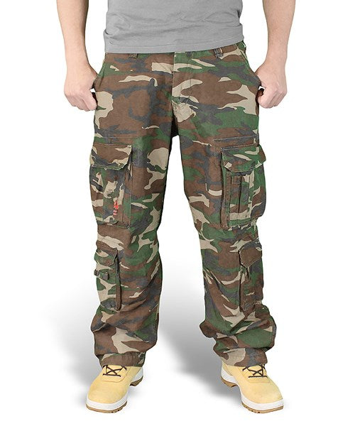 Pantalones camuflaje AIRBORNE VINTAGE WOODLAND con 8 bolsillos y rodillas anatómicas
