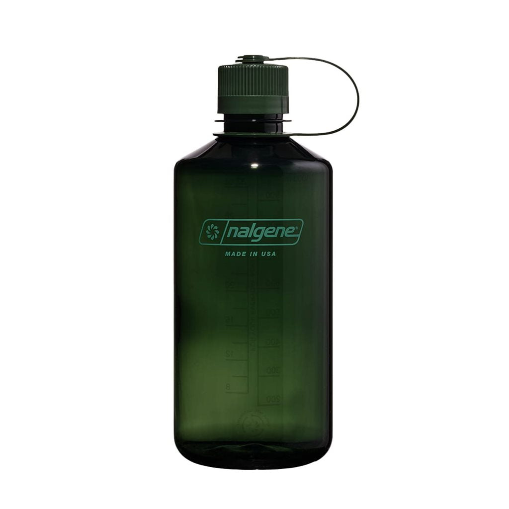 Botella Nalgene NM Sustain 1 litro transparente de tritán con tapón de rosca sujeto a la botella