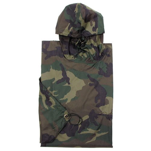 Poncho US Rip-Stop 144x223 cm CZ 95 con capucha ajustable y tejido rip-stop