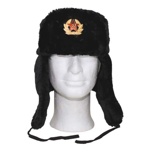 Beranice negra (uschanka) con emblema ruso y estrella