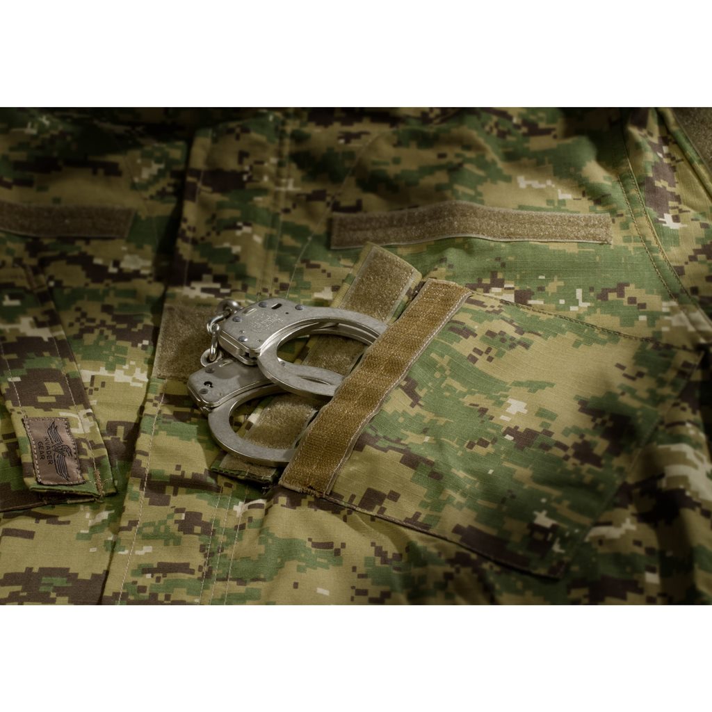 Camisa táctica Revenger TDU, vista frontal, corte TDU para airsoft y actividades al aire libre exigentes