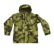 Chaqueta US MT-plus trilaminado camuflaje sueco M90, vista frontal, impermeable