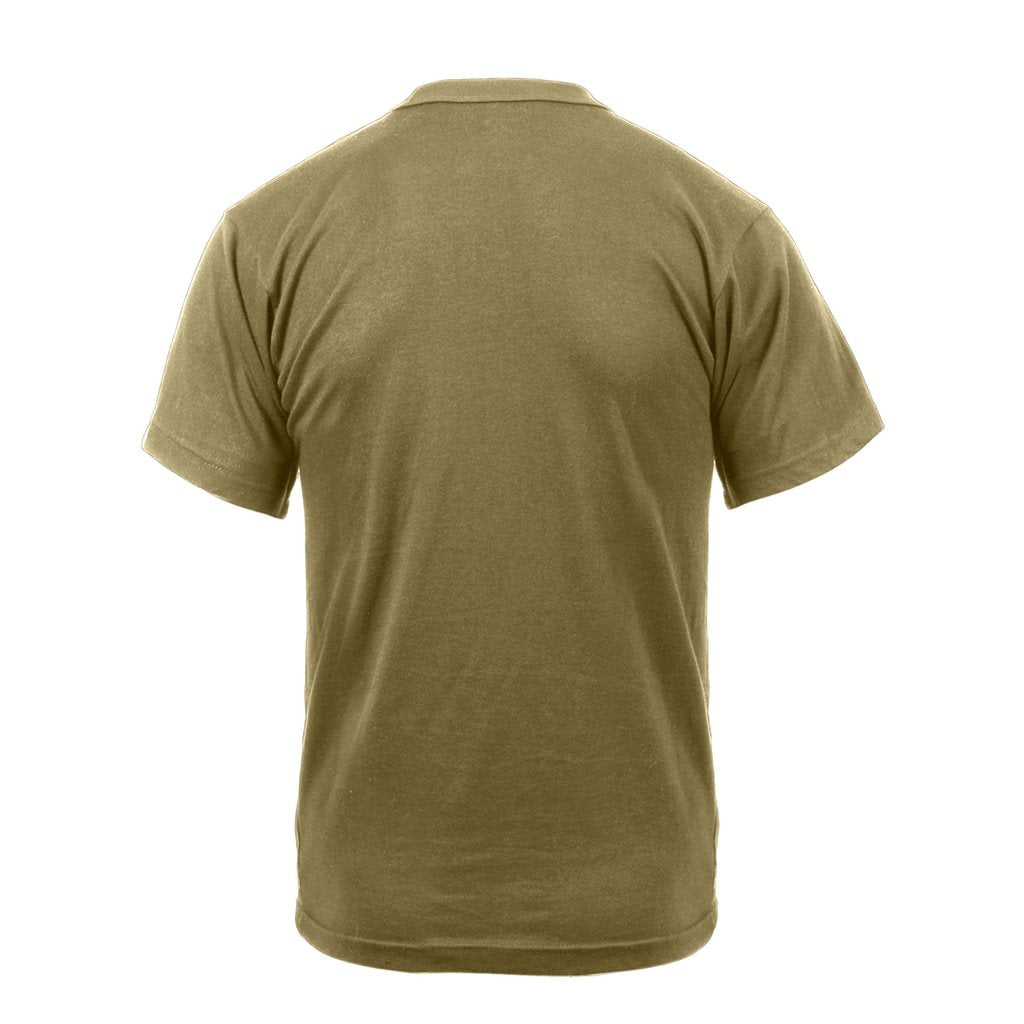 Camiseta verde COYOTE con bandera de EEUU y soldado arrodillado, texto 'Freedom isn't free'