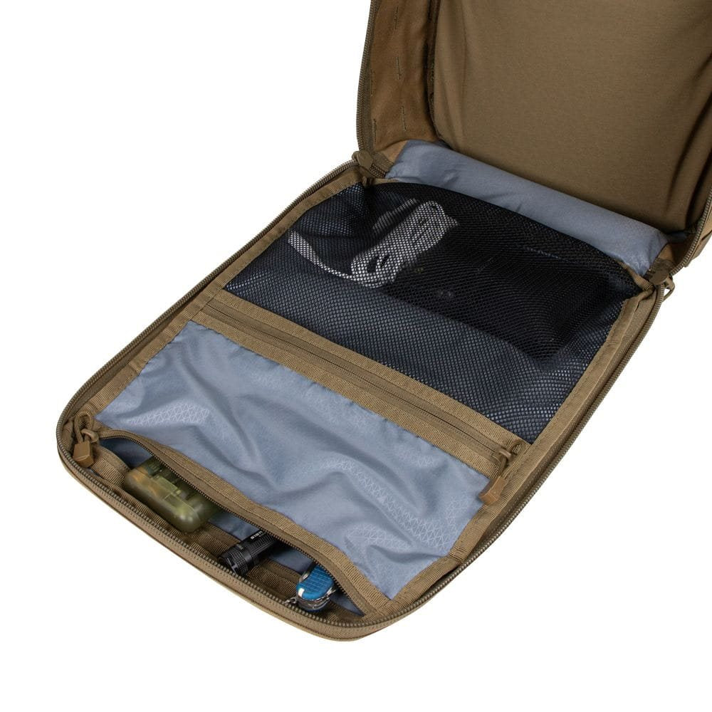 Mochila PRIME PACK negra EDC 21 L con apertura clamshell y cremallera bidireccional