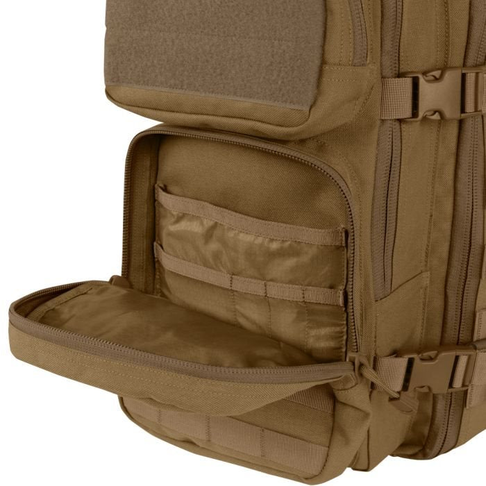 Mochila ASSAULT COMPACT Gen II negra con sistema de transporte y bolsillos frontales