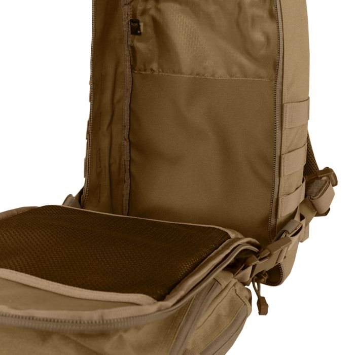 Mochila ASSAULT COMPACT Gen II negra con sistema de transporte y bolsillos frontales