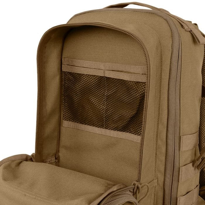 Mochila ASSAULT COMPACT Gen II negra con sistema de transporte y bolsillos frontales