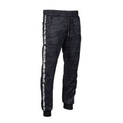 Pantalones TRAINING MIL-TEC Dark Camo, poliéster, 3 bolsillos, cordón en la cintura y puños elásticos
