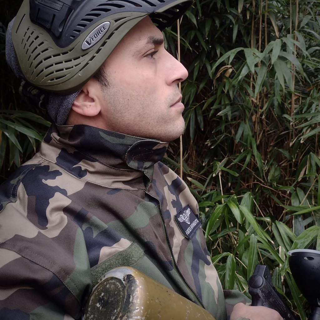 Mono Paintball Woodland - protección para paintball y airsoft