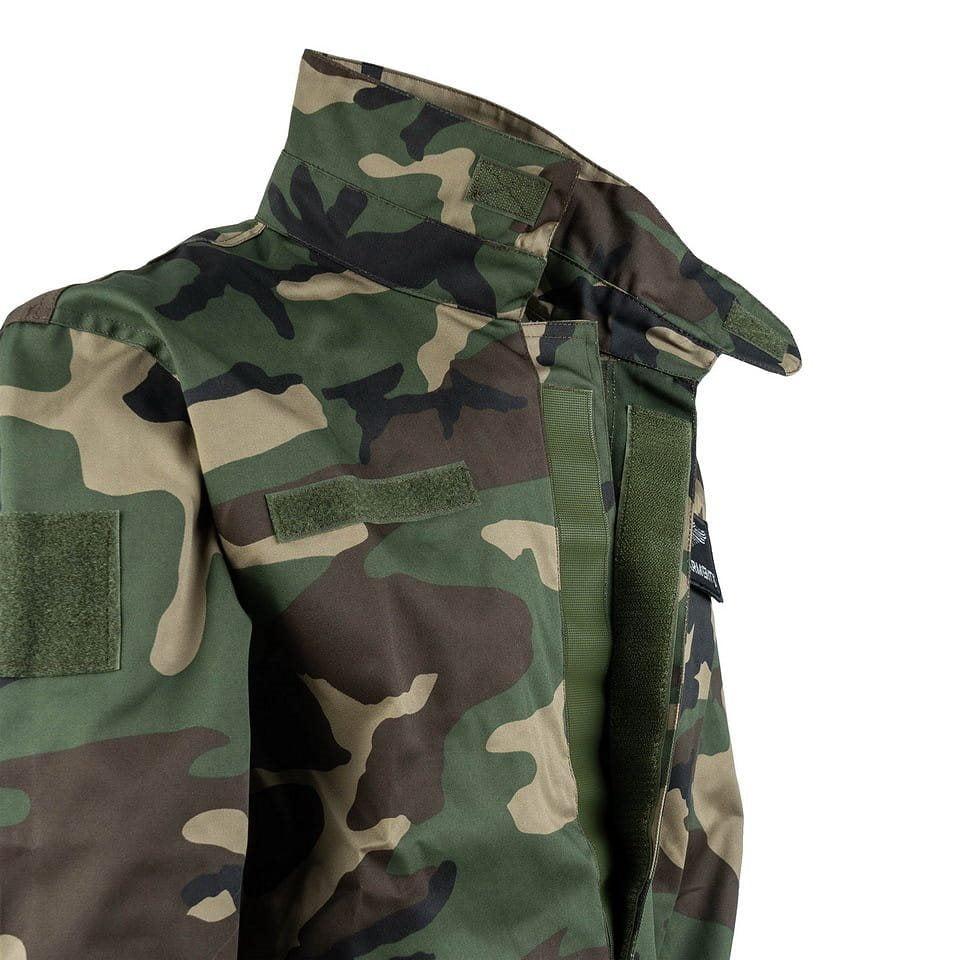 Mono Paintball Woodland - protección para paintball y airsoft