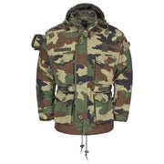 Chaqueta ligera con capucha CCE Tarn, vista frontal con capucha y múltiples bolsillos