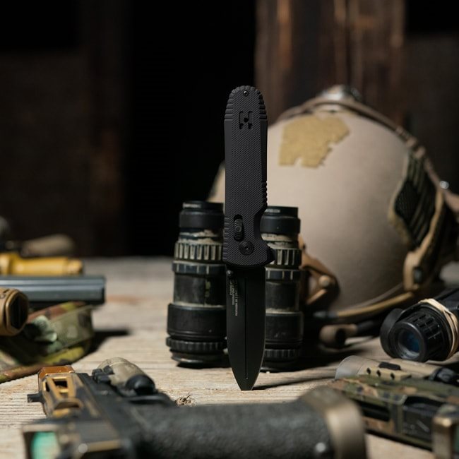 Navaja plegable PENTAGON XR BLACKOUT con hoja lisa CRYO CTS XHP y mango G10