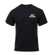 Camiseta negra US NAVY VETERAN con estampado en pecho y emblema en la espalda