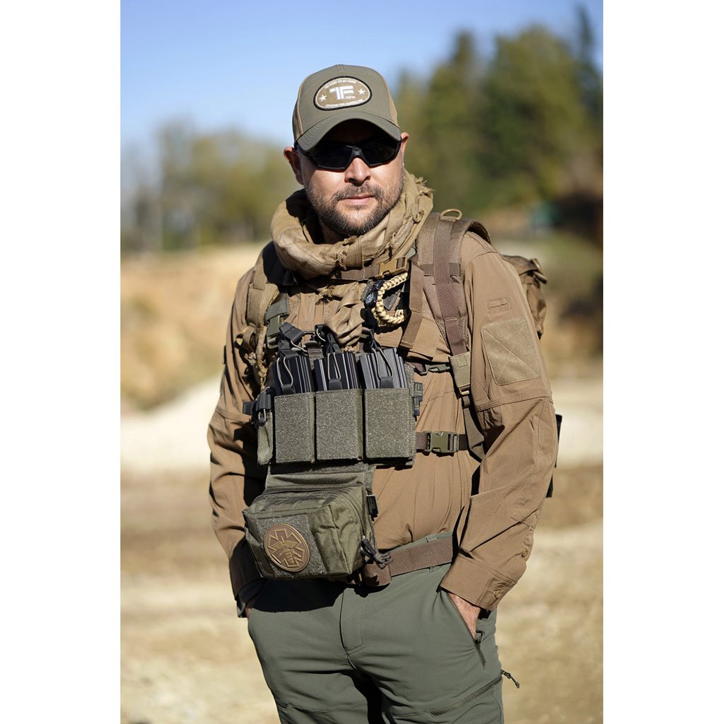 Chaleco táctico modular TF-2215 color coyote, chest rig fabricado en 500D Cordura