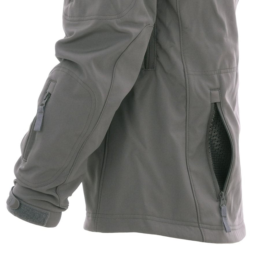 Chaqueta softshell táctica TACTICAL 101 INC gris con bolsillos en mangas y paneles velcro para parches