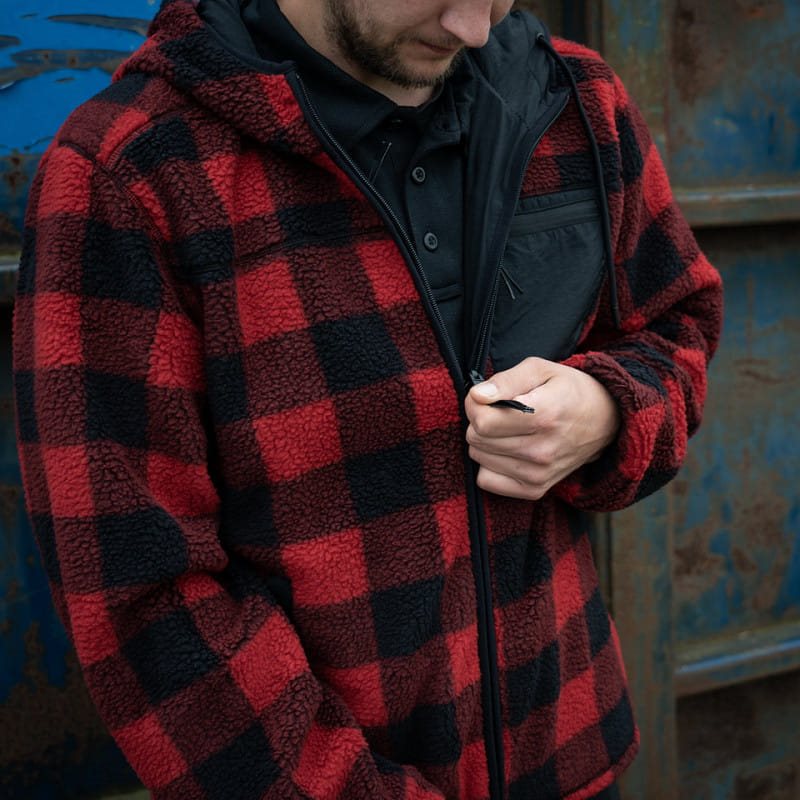 Chaqueta reversible Sherpa Softshell negra y roja con capucha ajustable