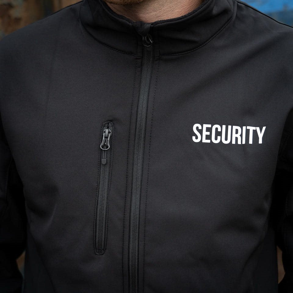 Chaqueta softshell SECURITY negra, vista frontal del producto