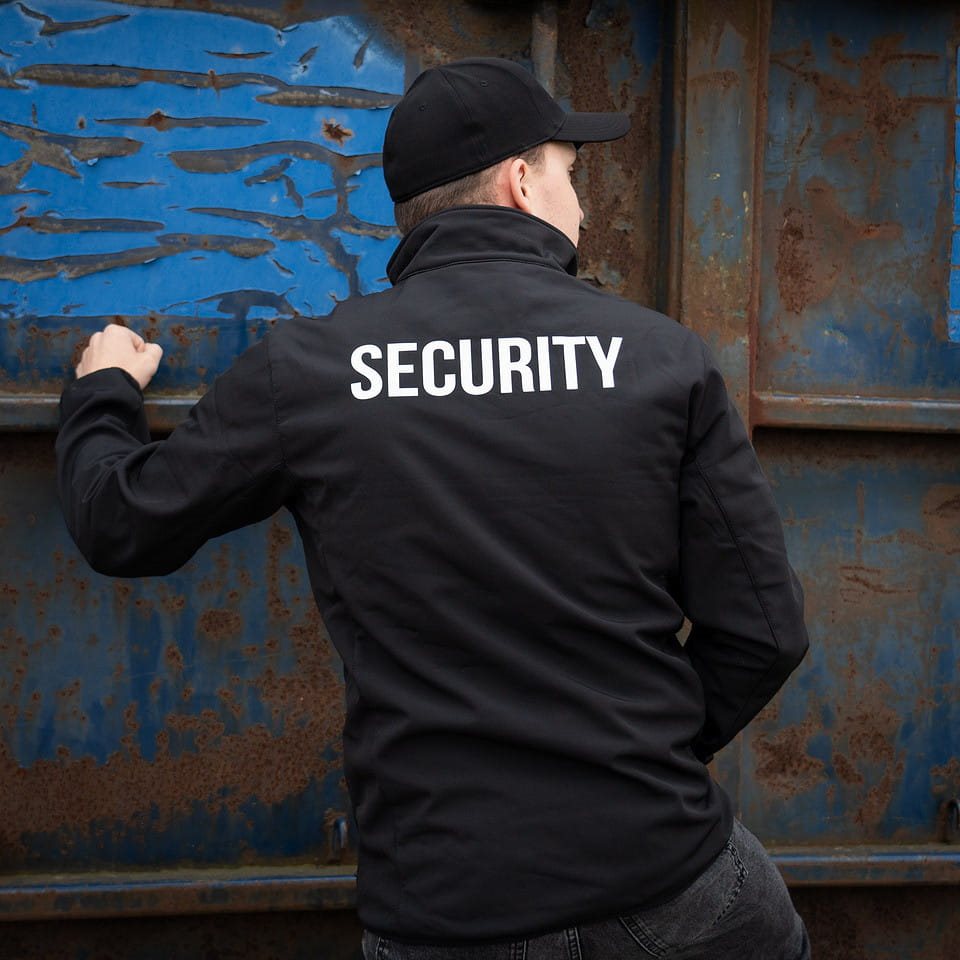Chaqueta softshell SECURITY negra, vista frontal del producto
