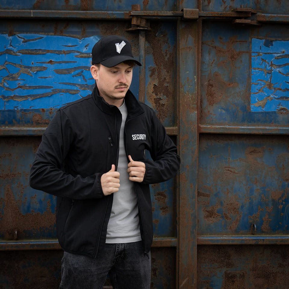 Chaqueta softshell SECURITY negra, vista frontal del producto