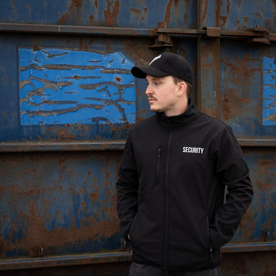 Chaqueta softshell SECURITY negra, vista frontal del producto