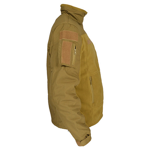 Chaqueta táctica COMBAT FLEECE COYOTE con bolsillos en mangas y paneles velcro