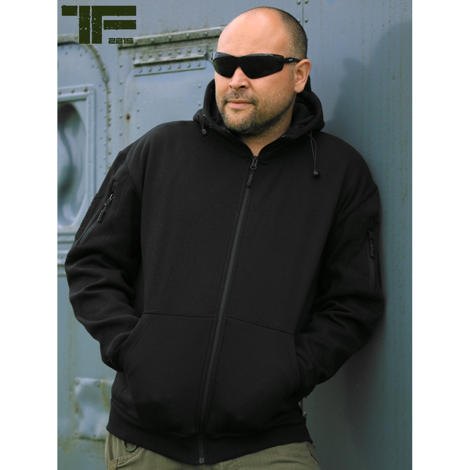 Sudadera tactica negra TASK FORCE con cremallera YKK, capucha ajustable con alambre de memoria y paneles VELCRO
