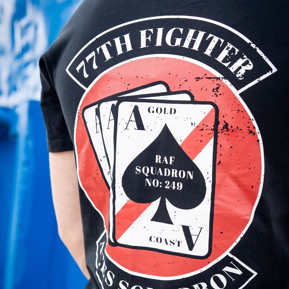 Camiseta negra 77th Aces Fighter Squadron, manga corta, 100% algodón 170 g/m²
