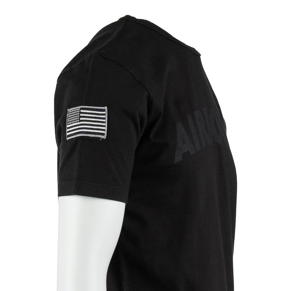 Camiseta AIRBORNE negra con parche de la 101ª División en la manga