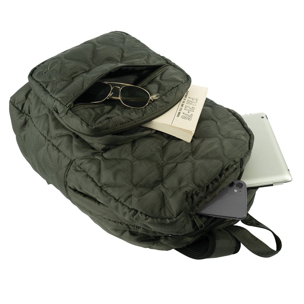 Mochila Woobie verde hecha en poliéster 210T con acabado rip-stop