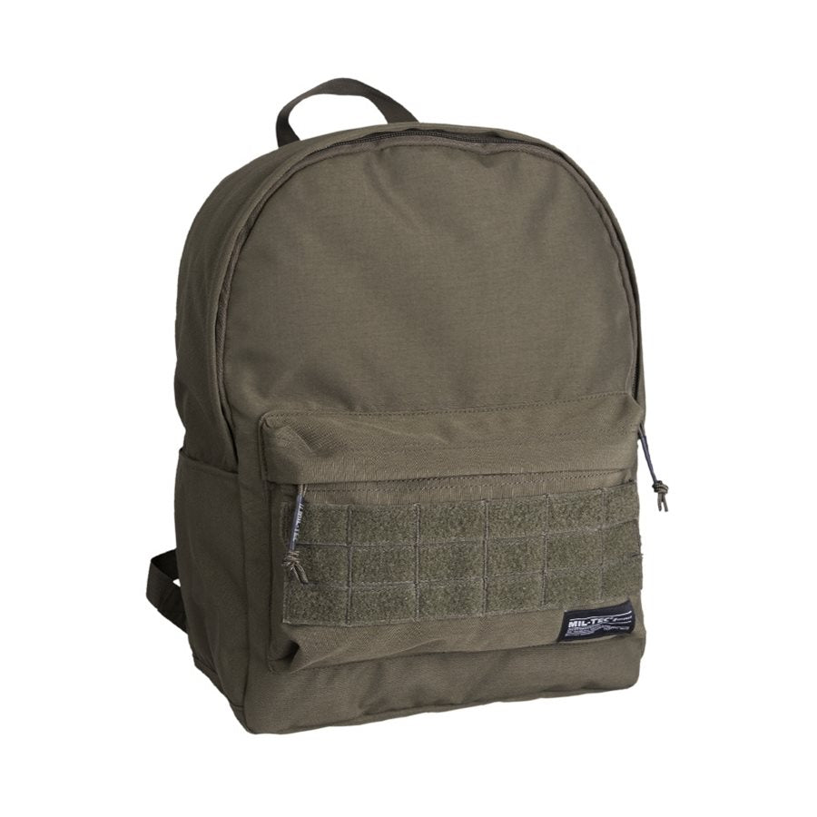 Mochila CITYSCAPE 20 L verde MIL-TEC vista frontal mostrando bolsillo MOLLE y bolsillos laterales