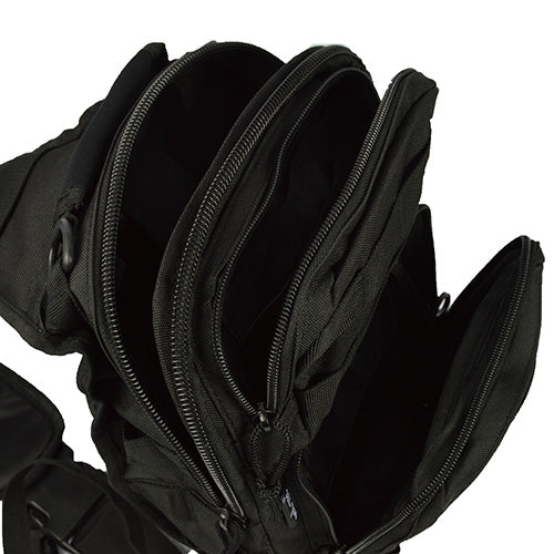 Mochila táctica ASSAULT pequeña verde con sistema MOLLE y correa acolchada para llevar en un hombro