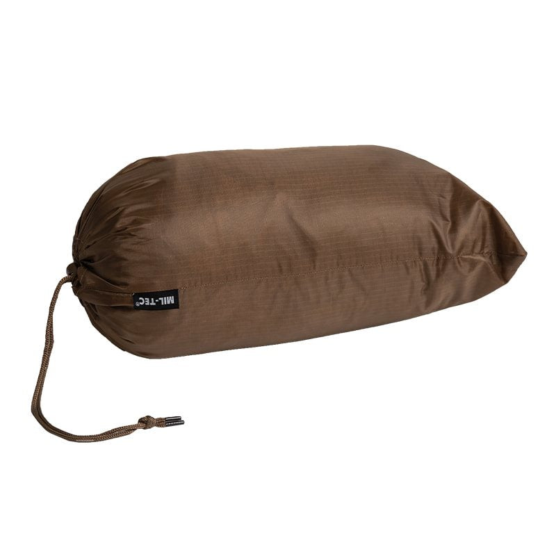 Forro para poncho US con funda doblado y almacenado