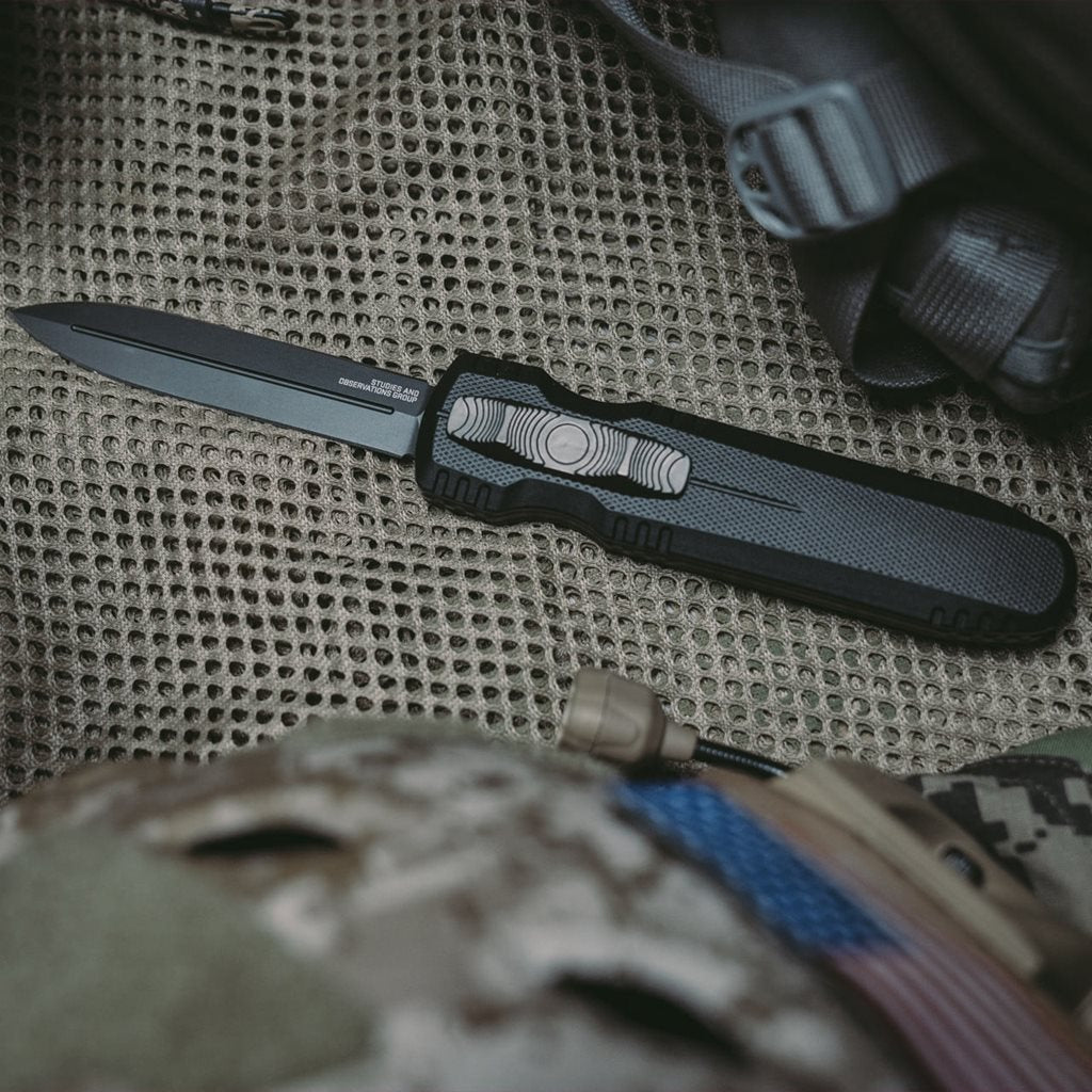 Cuchillo OTF PENTAGON BLACKOUT con hoja Cryo CPM S35VN nitrurado, hoja 9,63 cm y longitud total 23,06 cm