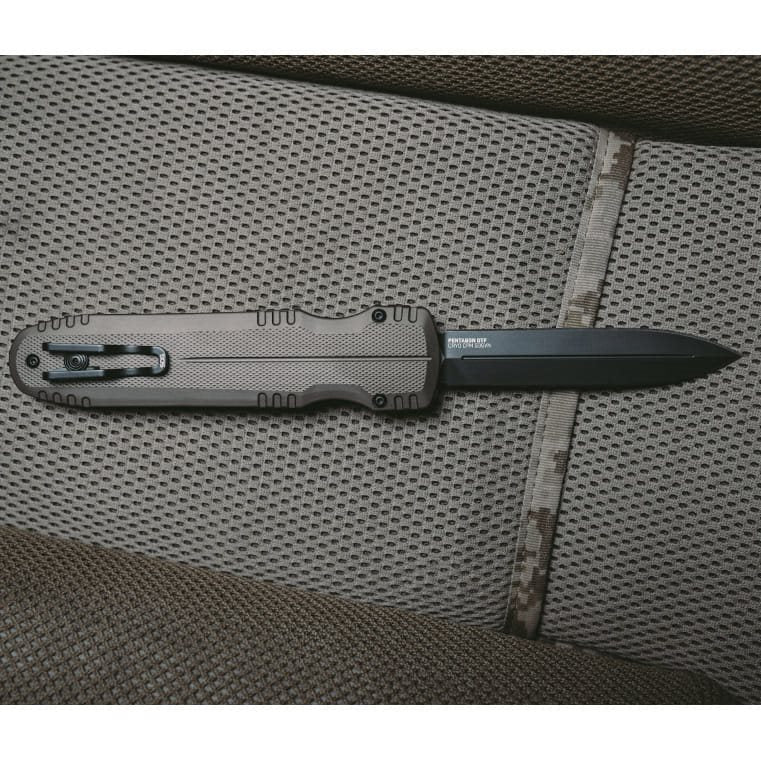 Navaja OTF PENTAGON FDE con hoja Cryo CPM S35VN y recubrimiento de nitruro de titanio