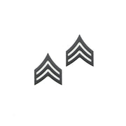 Distintivo metálico de rango Sergeant Subdued en negro - US Army