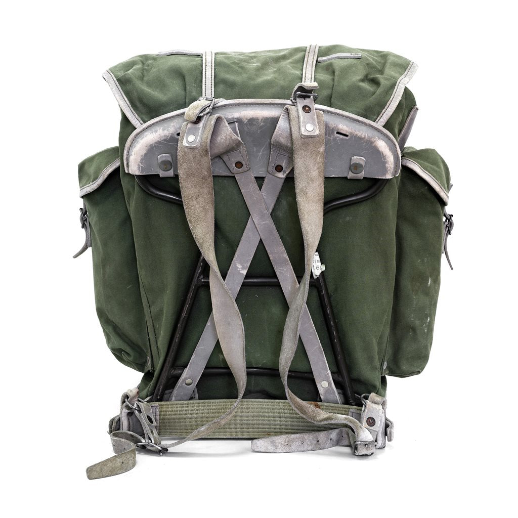 Mochila de montaña noruega de lona usada con armazón metálico (ID 16070015)