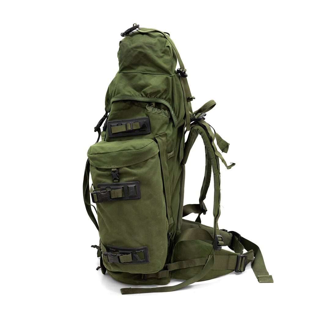Mochila BERGHAUS CYCLOPS II VULCAN verde usada con bolsillos