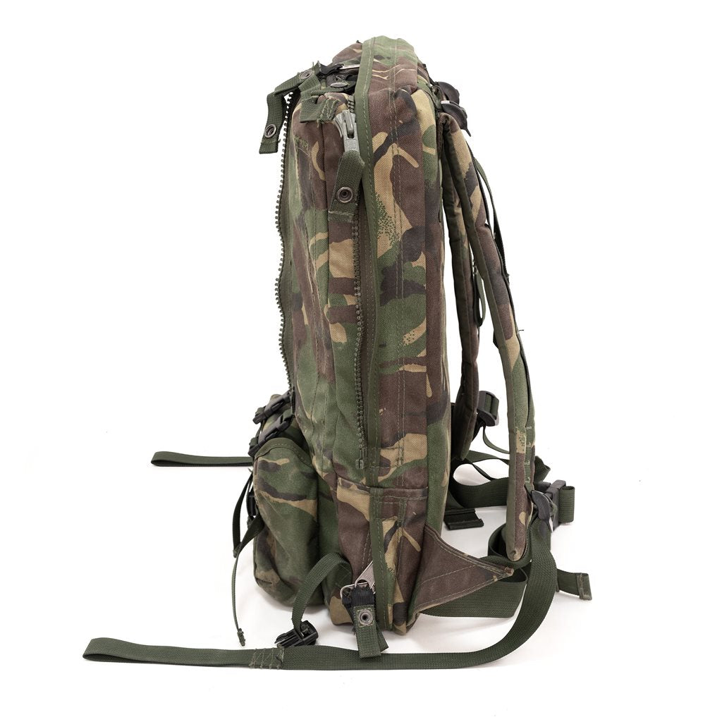 Mochila británica RADIO CARRIER en camuflaje DPM usada