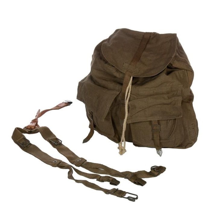 Mochila de campaña grande ČSLA vz.60 original con dos bolsillos y correas de tela