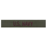 Parche bordado U.S. NAVY sobre fondo oliva, hecho en Estados Unidos