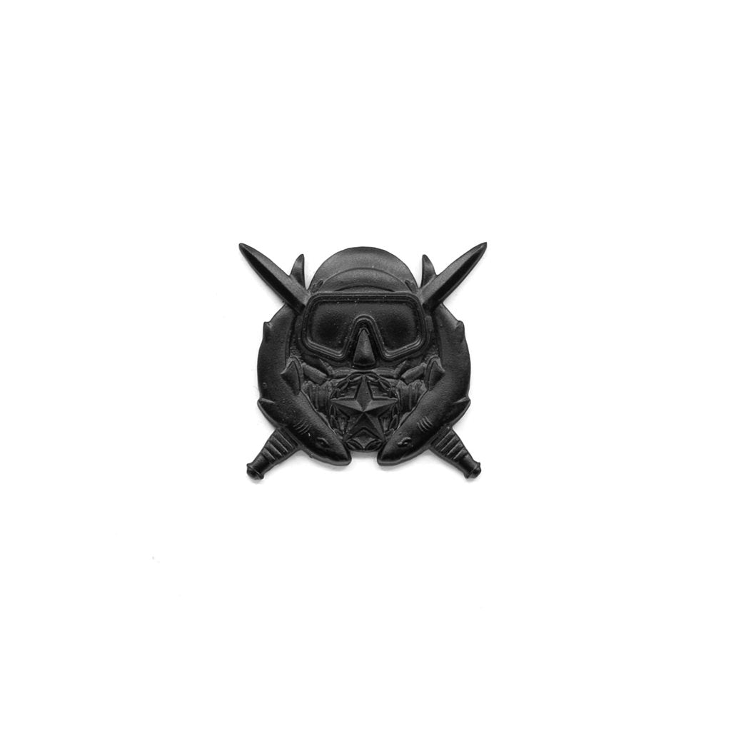 Insignia negra mate US Combat Diver Supervisor fabricada según especificaciones militares en EE. UU.